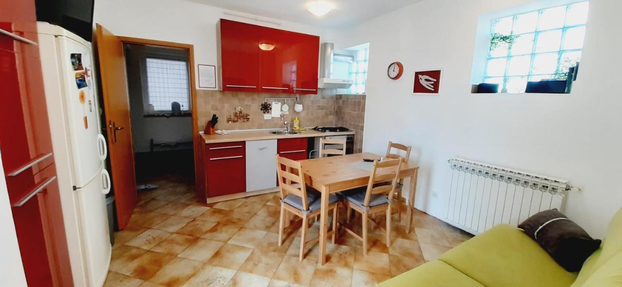 Apartment Monte Zaro Пула Екстериор снимка