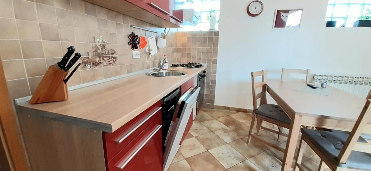 Apartment Monte Zaro Пула Екстериор снимка