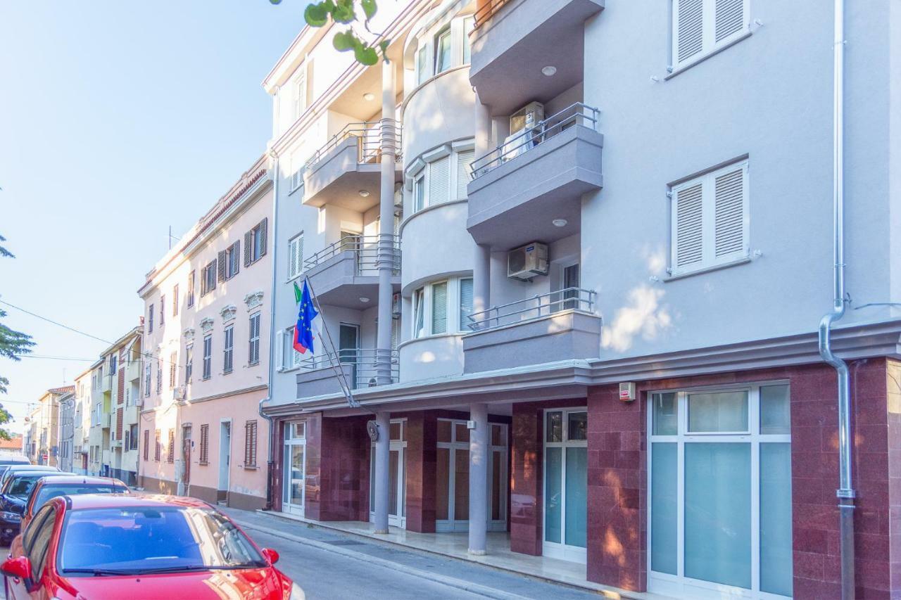 Apartment Monte Zaro Пула Екстериор снимка