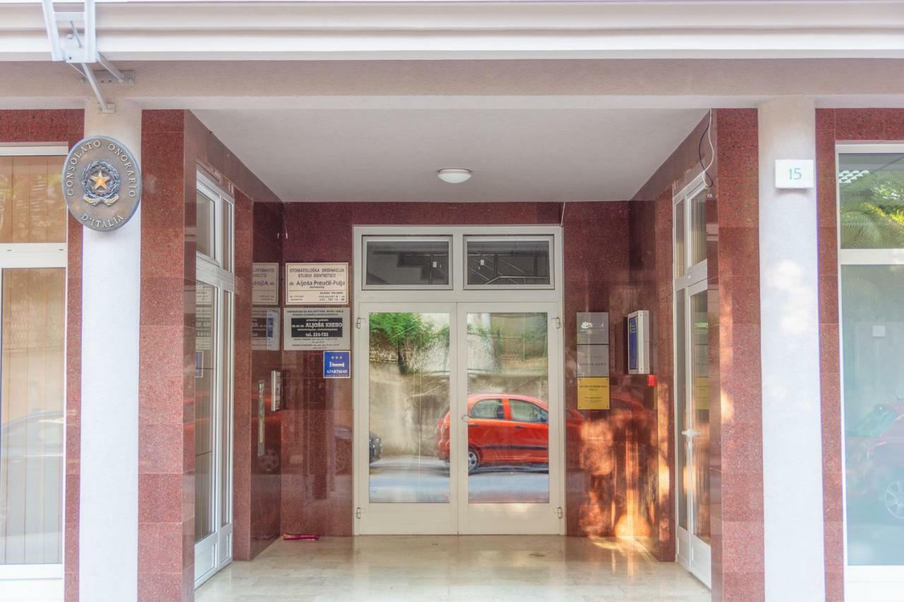 Apartment Monte Zaro Пула Екстериор снимка